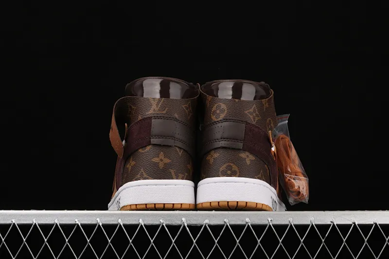 All Categories Air Jordan Jordan Series Basketball Shoes Air Jordan 1 High Air Jordan 1 AJ1 Joe 1 Donkey Brand Co-branded Customized Model #With Presbyopia Suitcase Made of Leather Exclusive Logo Covered Shoe Body Very High Style